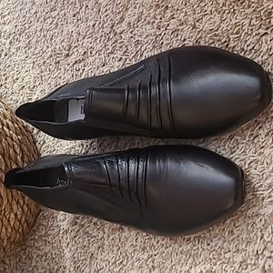 New joseif Seibel size 6.5 ankle boot